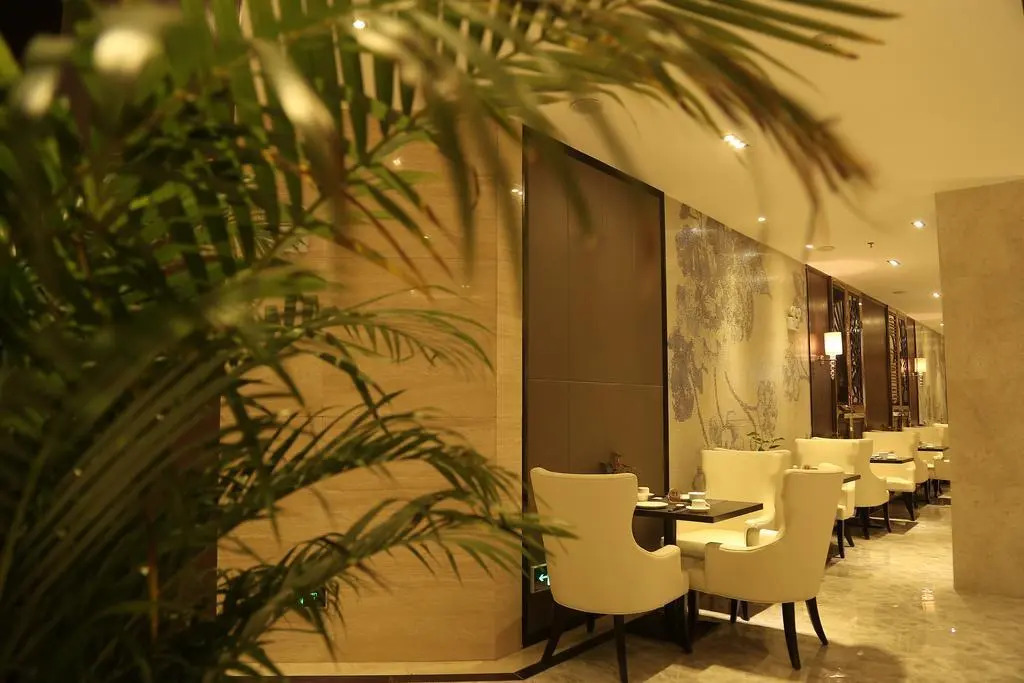Bailing International Apartment Hotel