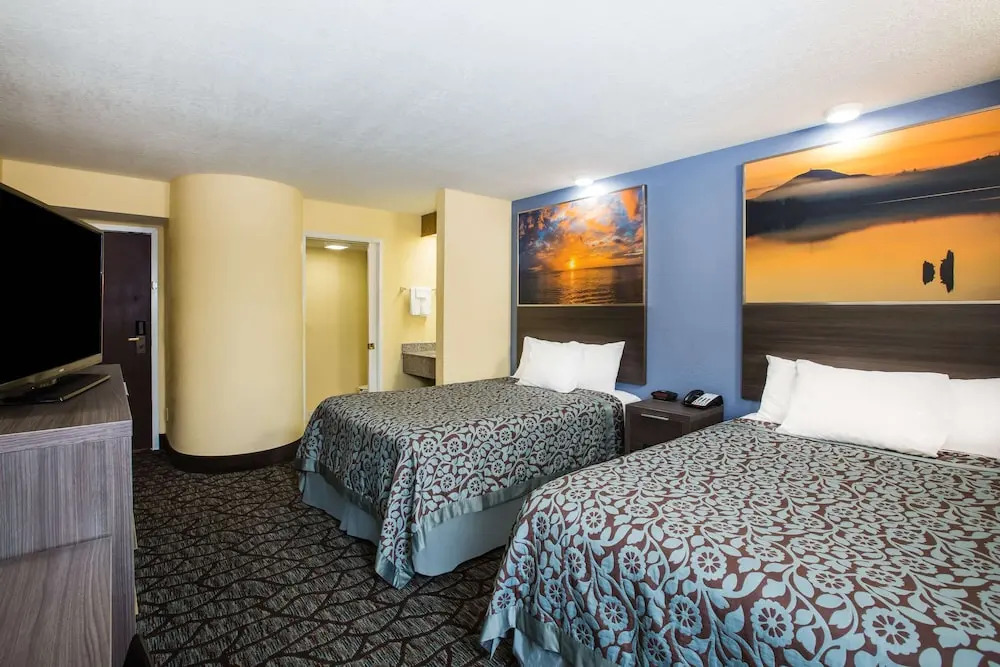 Days Inn Blue Springs