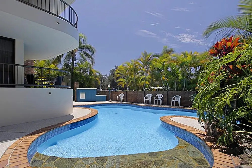 Pacific Blue - beachfront 2 BR apartment with pool