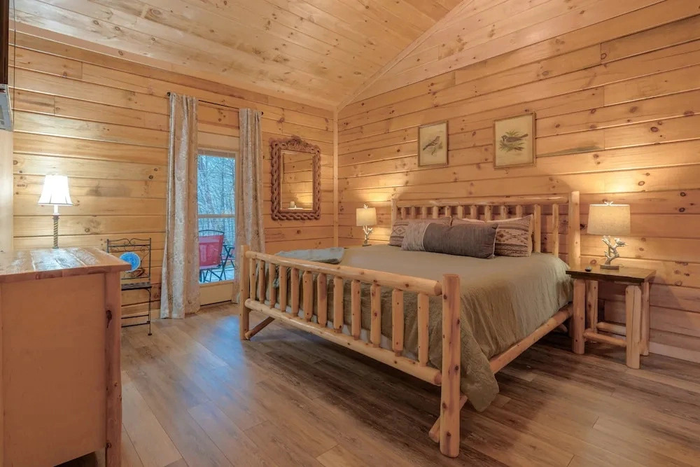 212 Misty Mountain View 4 Bedroom Cabin