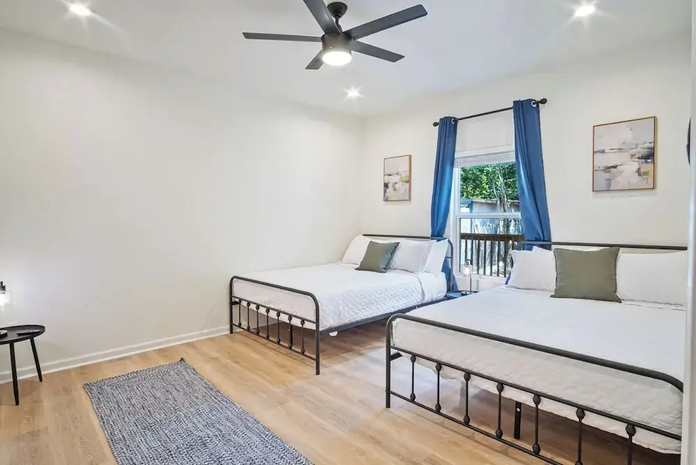 Urban Delight 4br/3ba Near City Center