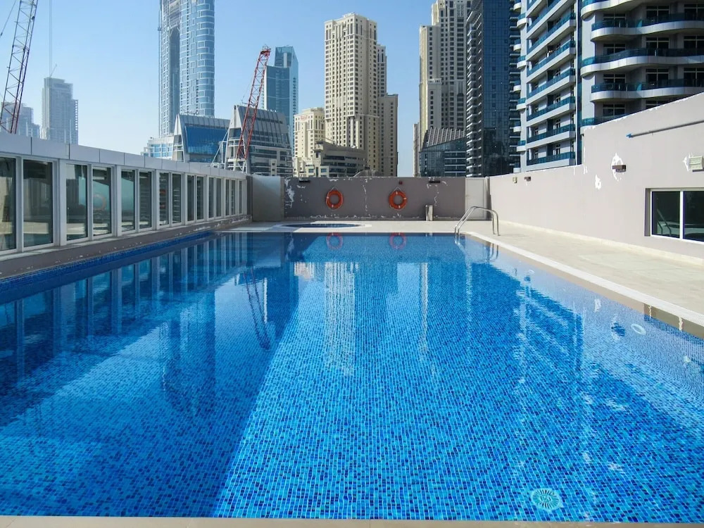 Lively & Spacious 1BR Loft in Dubai Marina