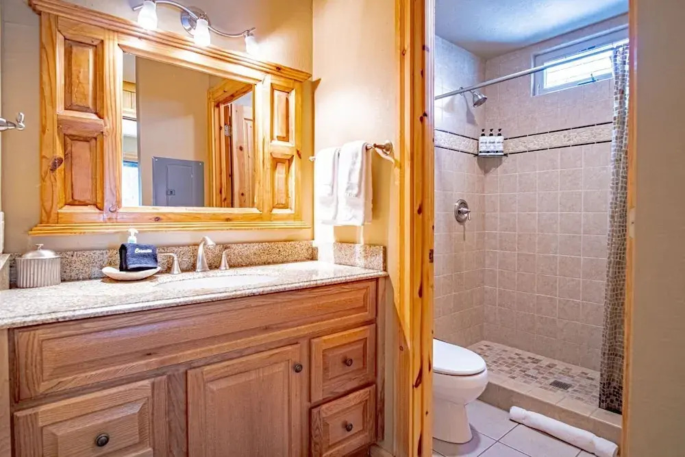 Sv113 - Walk to Lifts & Town - Hot Tub & Pool