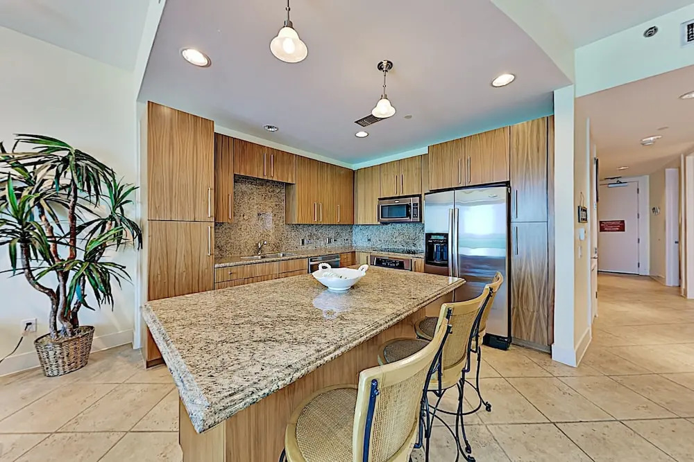Opulent Beachfront W/ Pools, Spa & Theater 3 Bedroom Condo