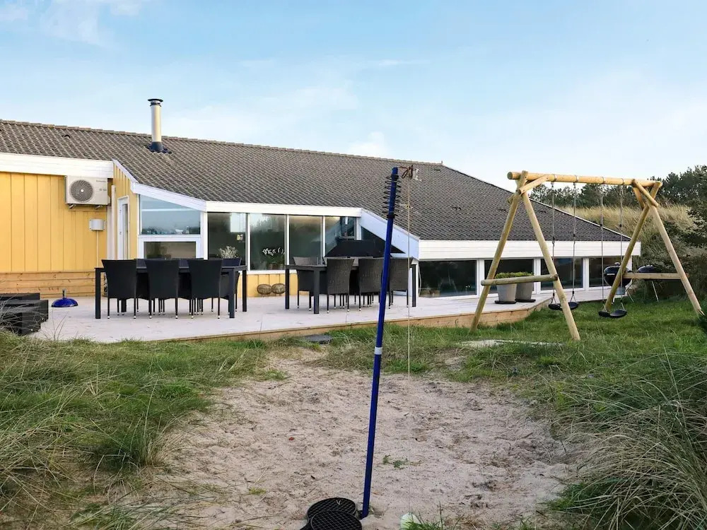 9 person holiday home in Saltum