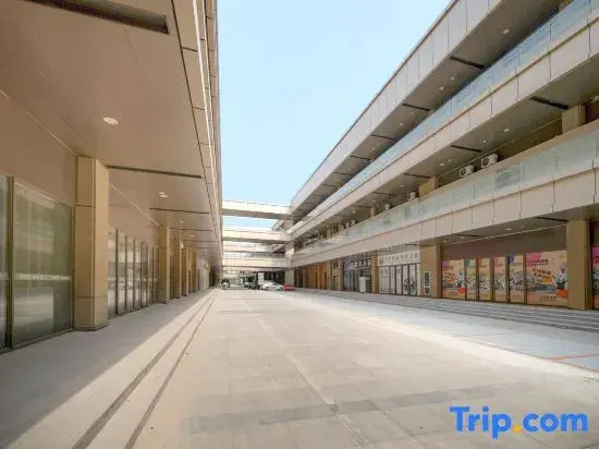 Lifeng Hotel (Wuyue Plaza Branch, Binhai New Area, Tianjin)