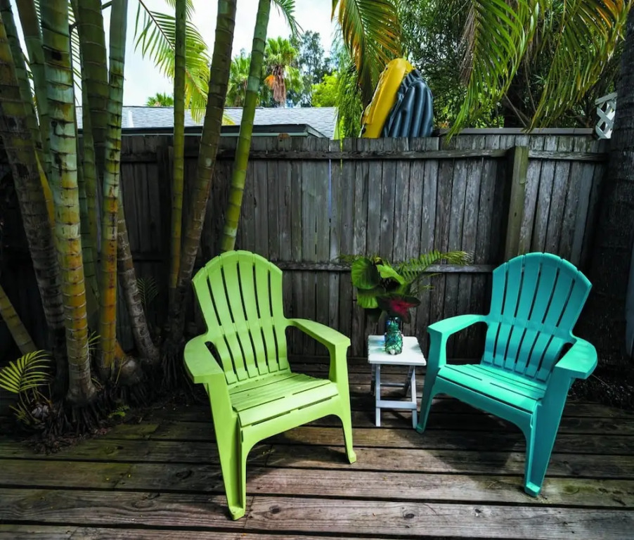 Treasure Island Sunset Beach Bungalow by Tech Travel