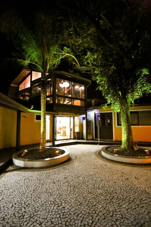 Praia do Estaleiro Guest House