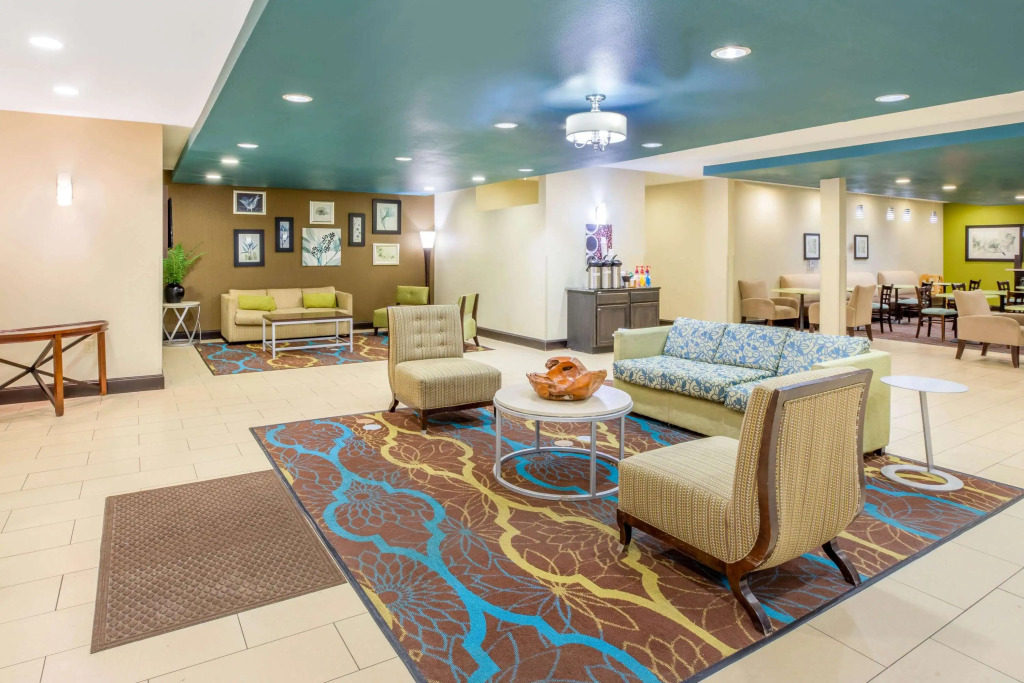 La Quinta by Wyndham Floresville
