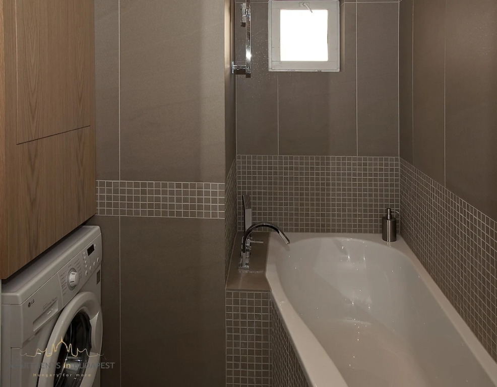 Andrassy2 Apartment - fireplace, A/C, free Wifi, city centre