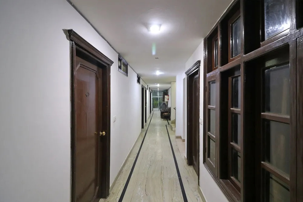 OYO 16063 Hotel Grand Valley