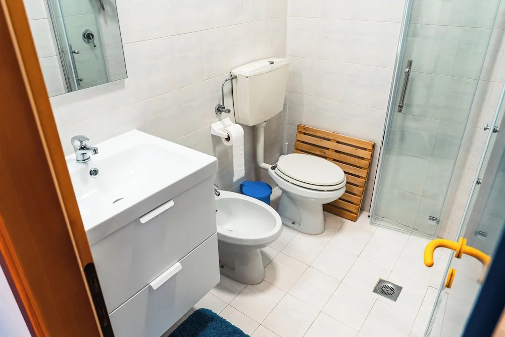 Tastefully Furnished Flat With Lateral sea View