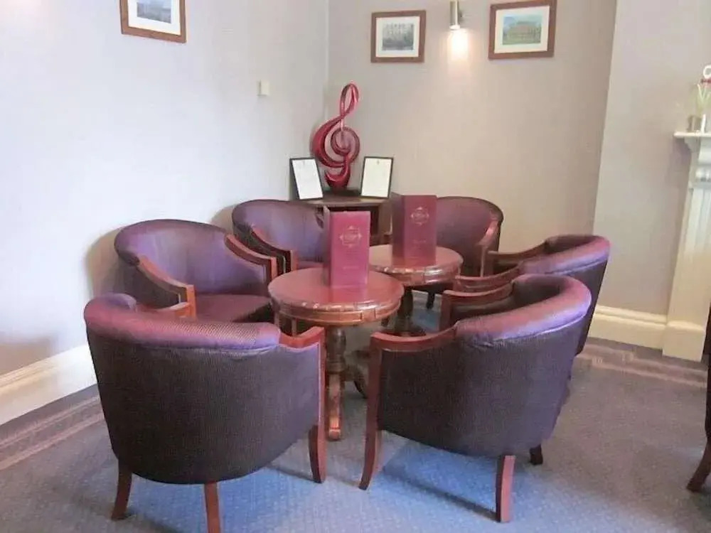 Eagle Lodge Rooms