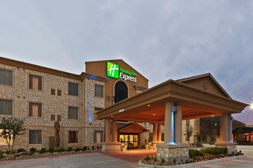 Holiday Inn Express & Suites Oklahoma City NW - Quail Springs by IHG