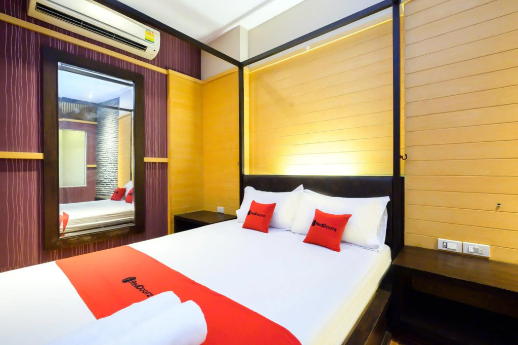 RedDoorz Plus Reun Rattana Rattanathibet