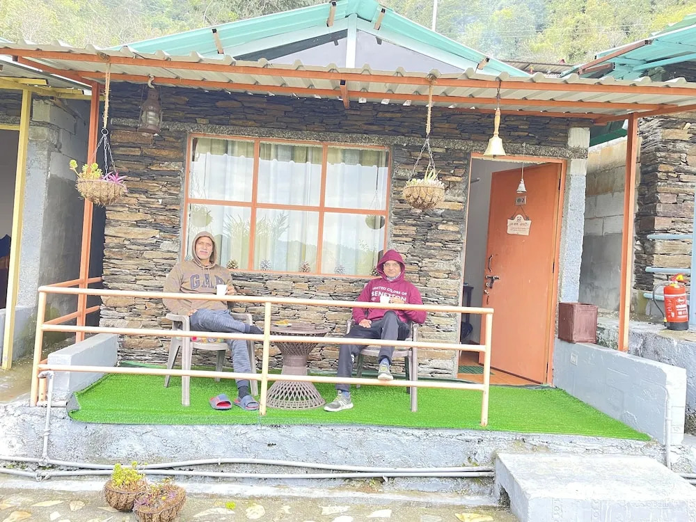 Family In The Hills