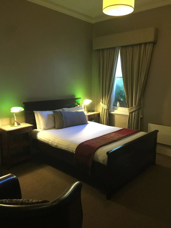 Clydesdale Manor
