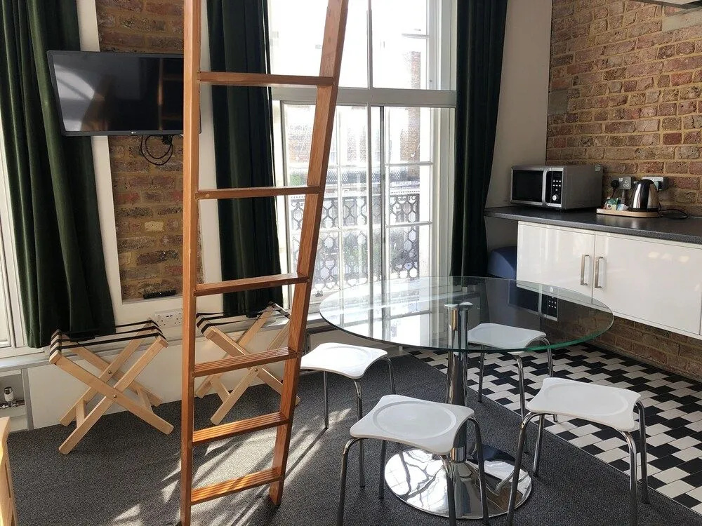 Victorian Loft Living Hotel 22