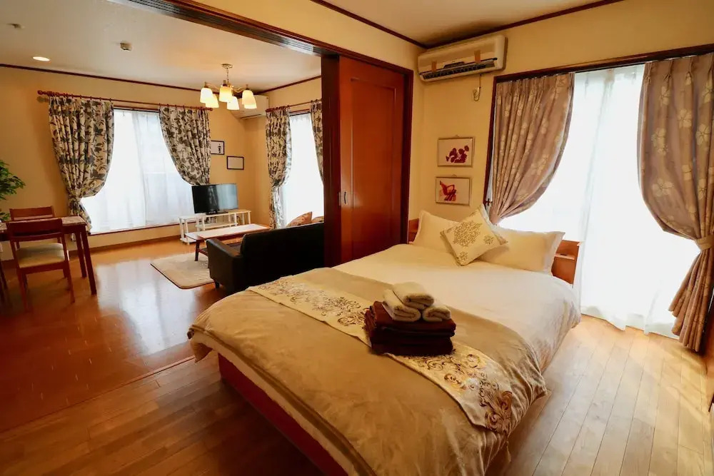 Sophia Court Room201