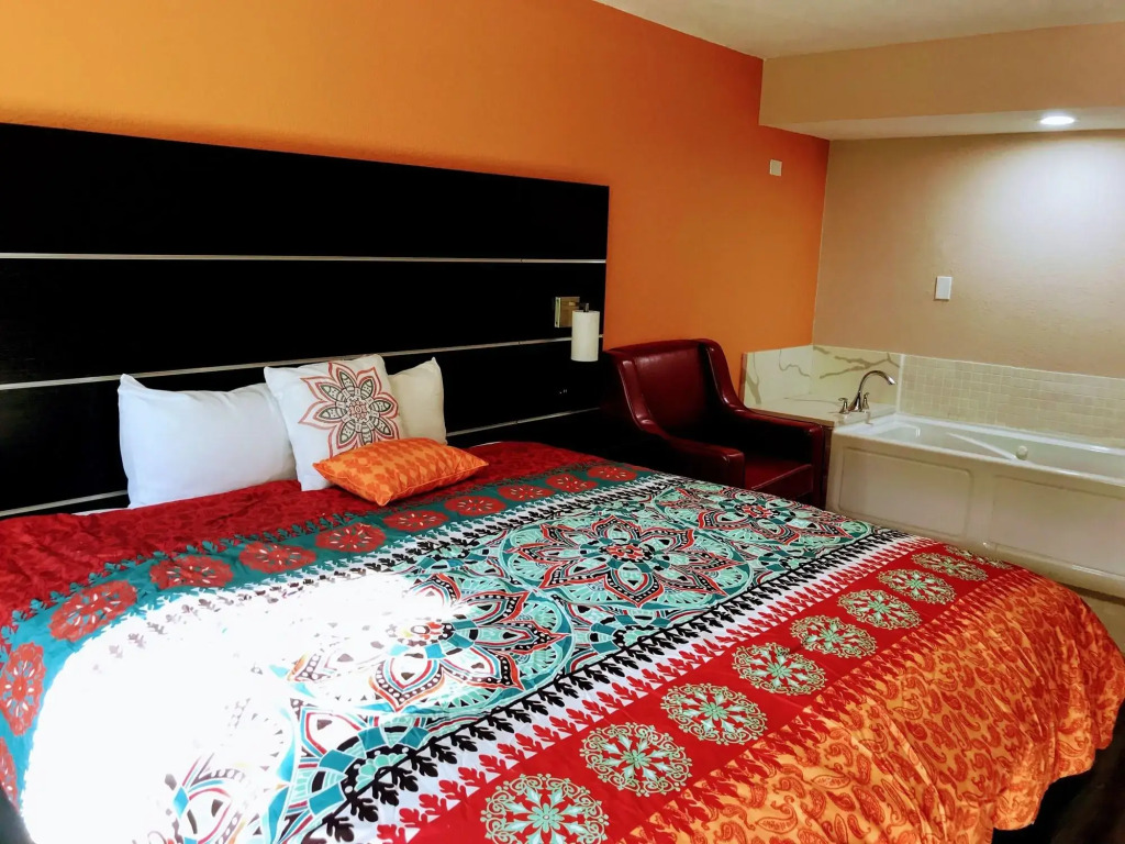 Tropical Inn & Suites, downtown clearwater