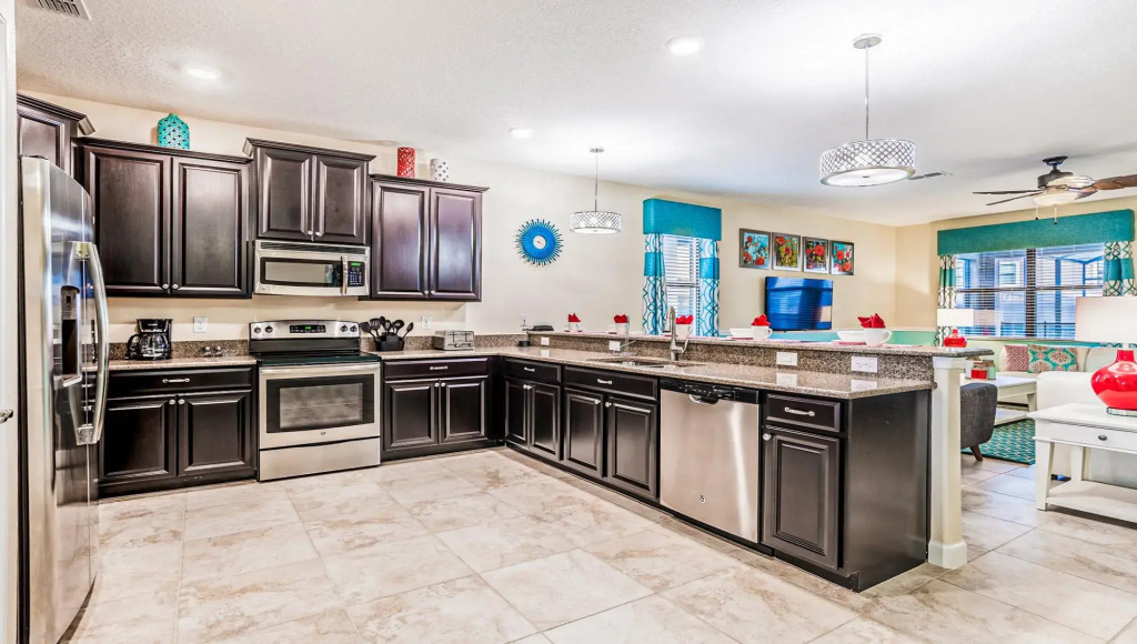 8BR Disney Home w Pool SPA Theater Near Clubhouse