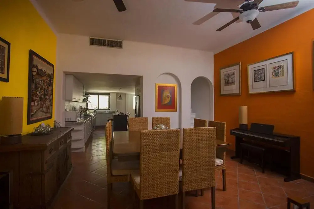 Tu Casa En Zona Hotelera a una Cuadra de la Playa