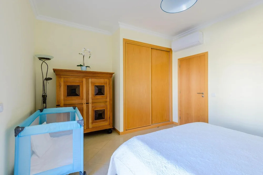 Sea view Apartment with 3 spacious Terraces & 2 Swimming pools