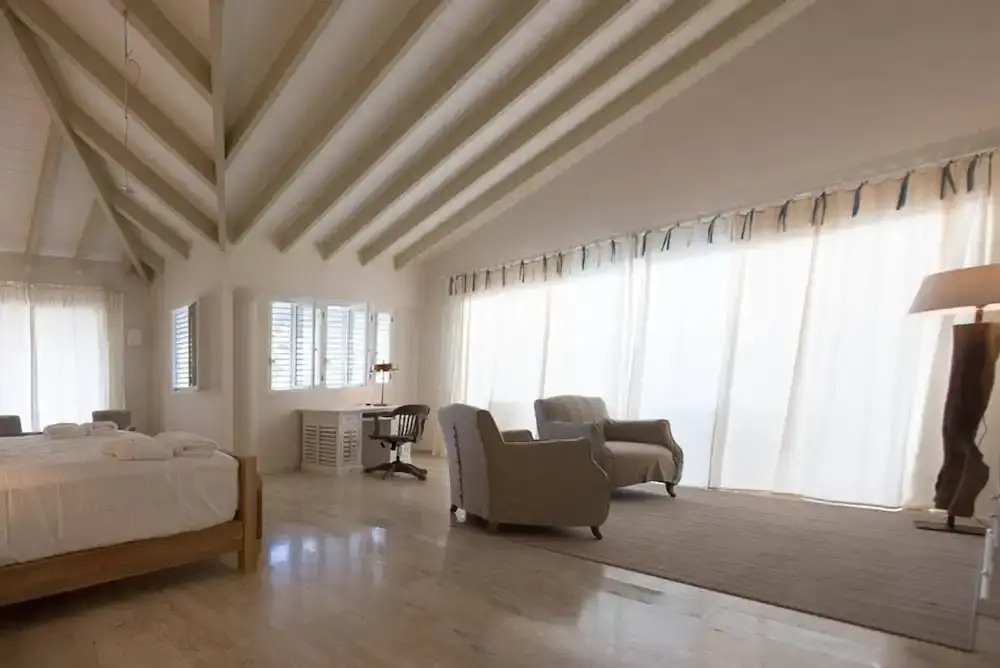 7 Bedrooms Luxury Colonial Villa Complete New 2017