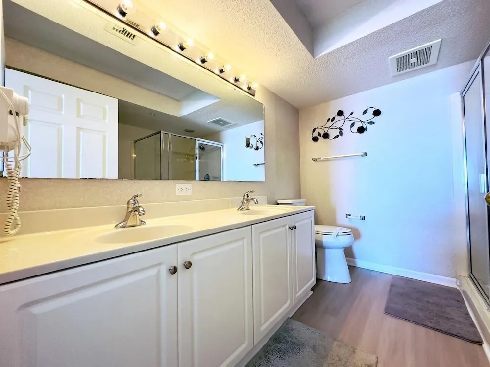 Ashworth 303 3 Bedroom Condo by RedAwning, North Myrtle Beach