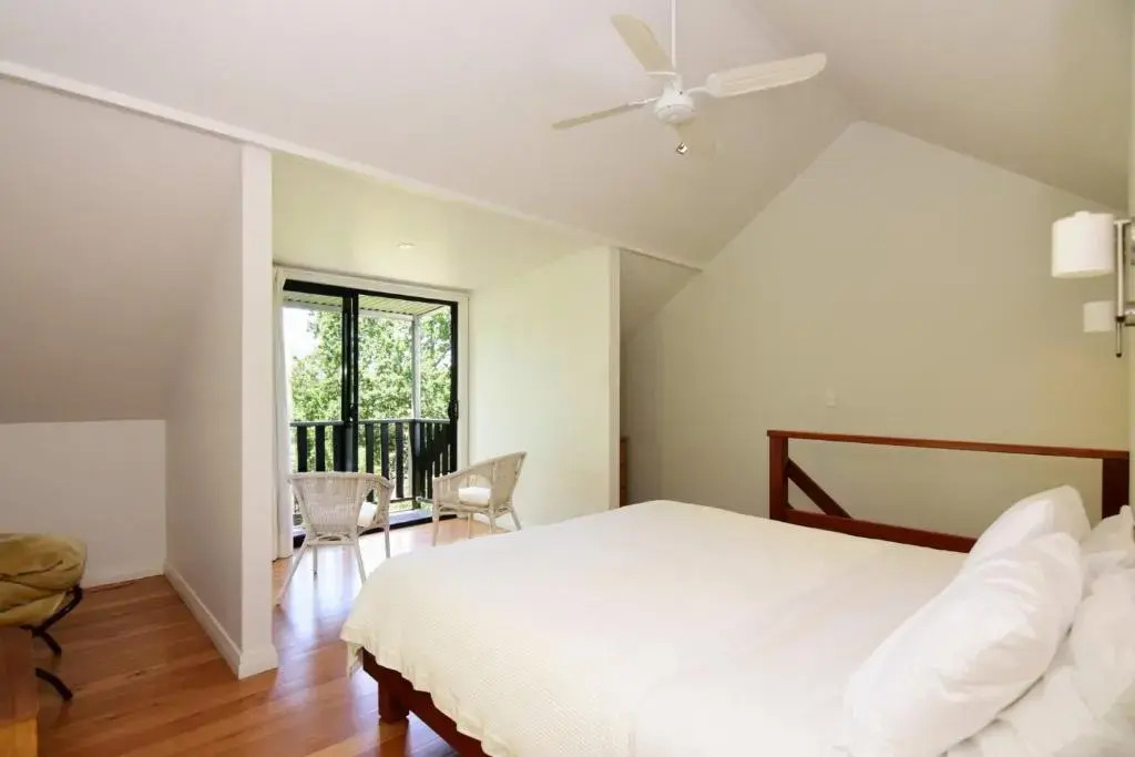 Cloudsong Chalet 4 - Close to the village centre!