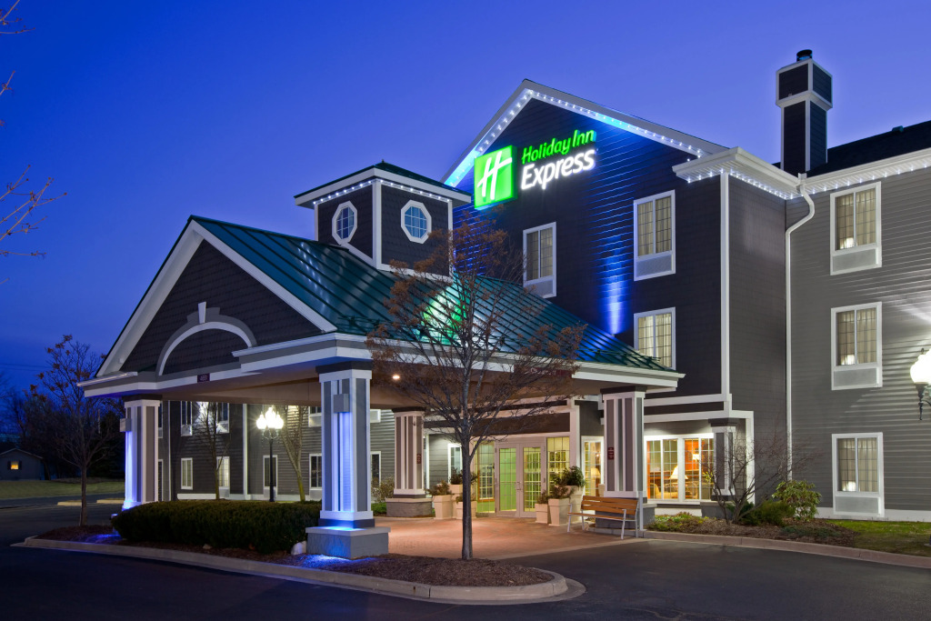 Holiday Inn Express Grand Rapids Southwest by IHG