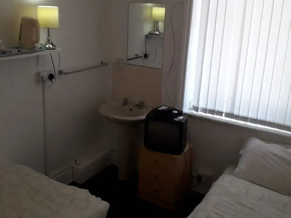 Belroy Hotel