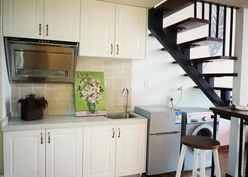 April Fair Duplex Apartment Guangzhou South Railway Station Ao Yuan Yue Shi Dai Branch