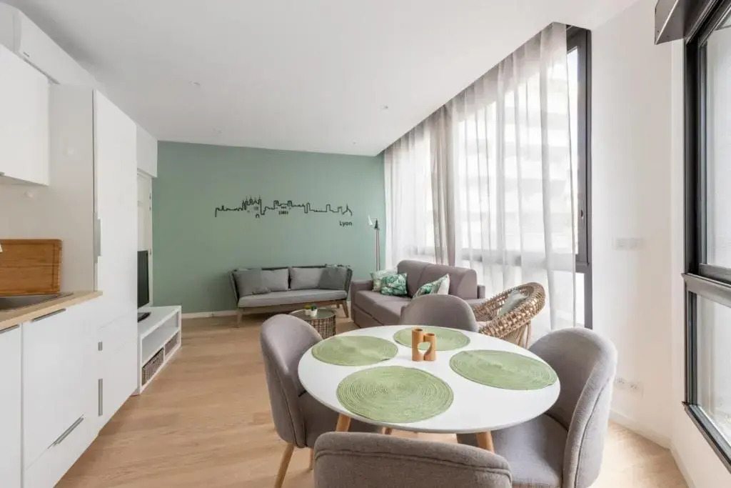 Luxurious flat in Monplaisir district in Lyon 2 min to the metro - Welkeys