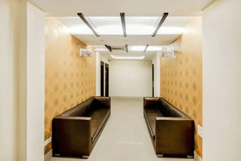 FabHotel Archana Guest House