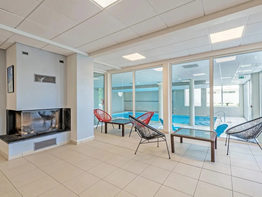 Stay With Indoor Pool & Sea