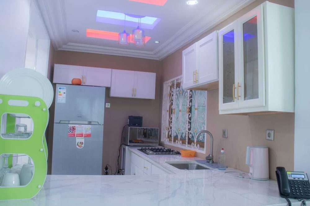 Rovie Estate Apart Hotel Buea