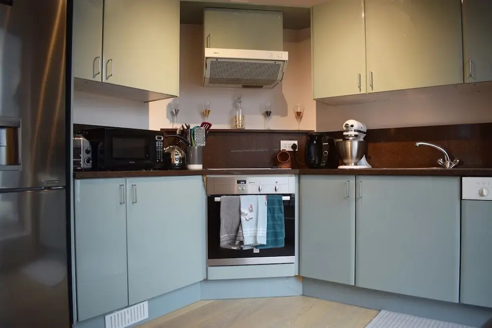 Modern 2 Bedroom Home With a View