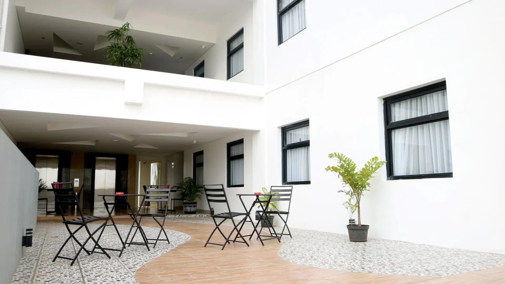 Brothers Inn Solo Baru