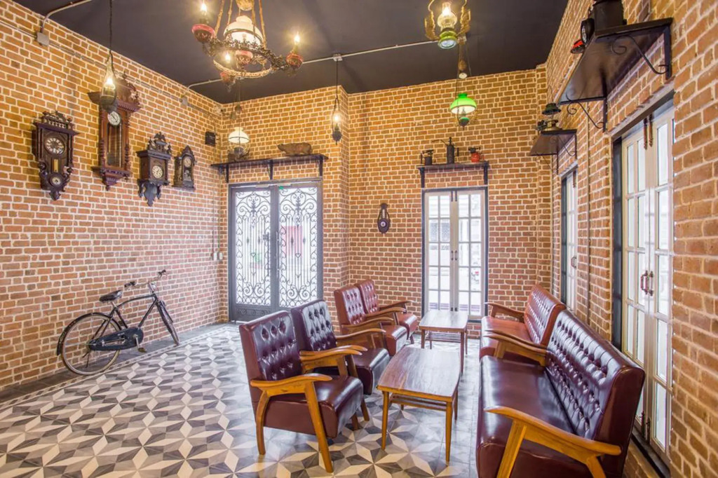 X9Hostel