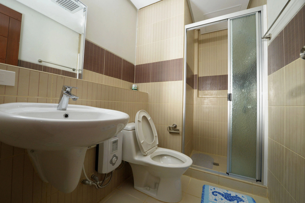 Mactan Island Luxury Vacation Apartment by Stay City Rentals