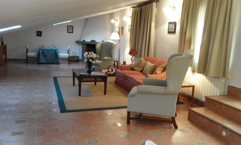 Hostal Rural Cumbres de Castilla