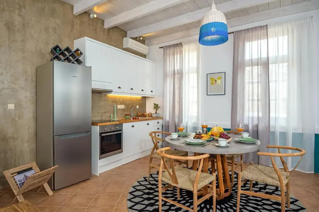 Lithinon Luxury Suites