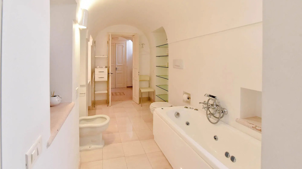 VILLA DEI GLICINI 8&2, Emma Villas
