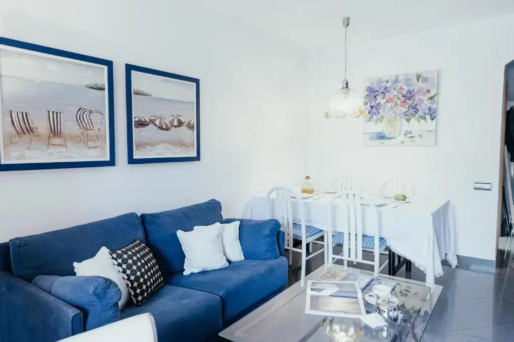 Hauzify I Apartaments La Martina