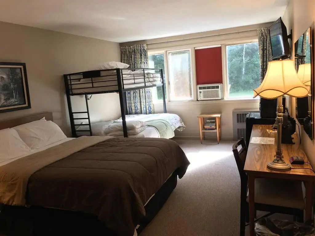 Snowdon Chalet Motel