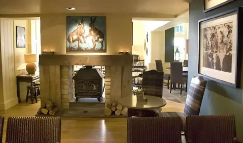 The Hare & Hounds Hotel