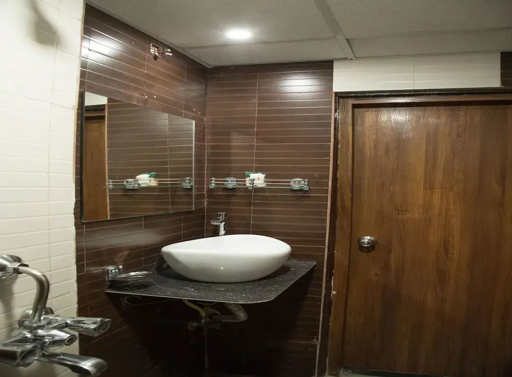OYO 10023 Hotel Satya