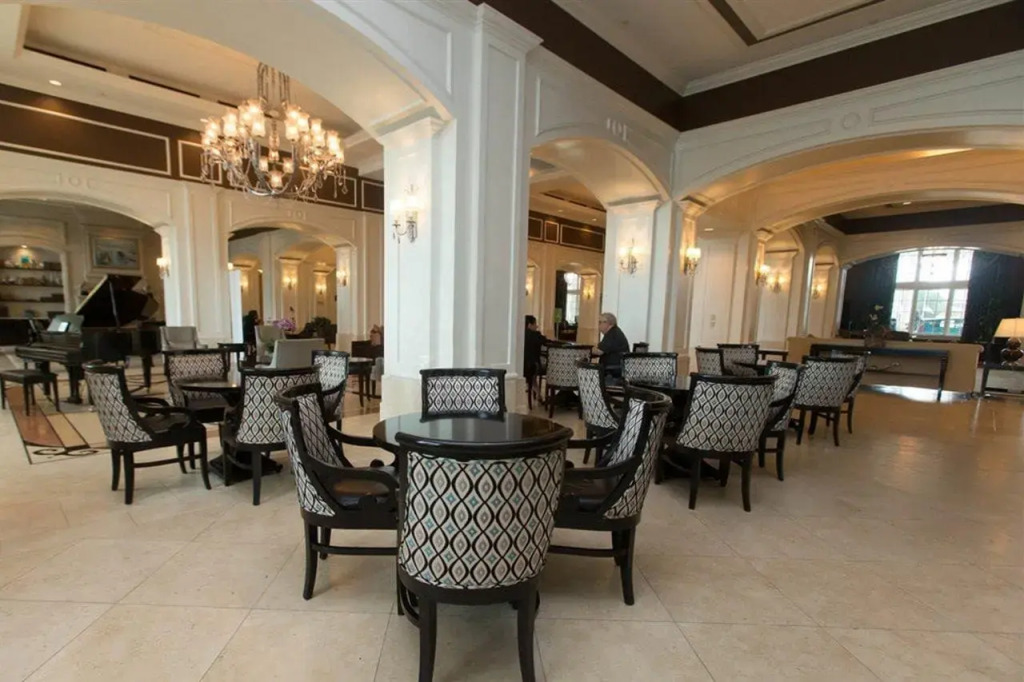 Reunion Resort and Spa 7593