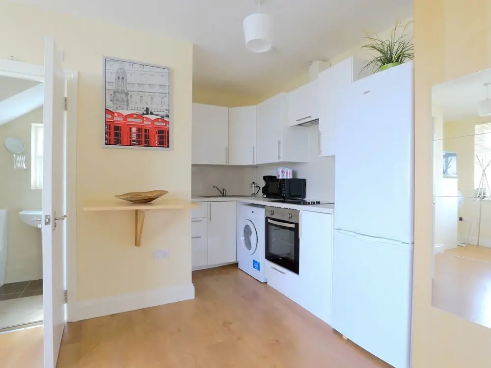 Beautiful Studio Flat in Harrow 42c